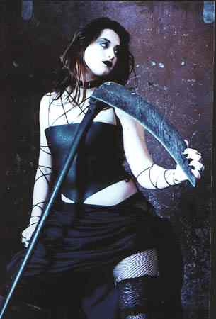 DARKNESS_LADY_KINDA Logo