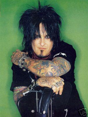 nikki levon petrikowski Logo